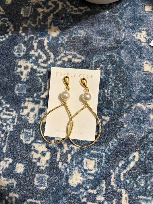 The Pearl Hoops