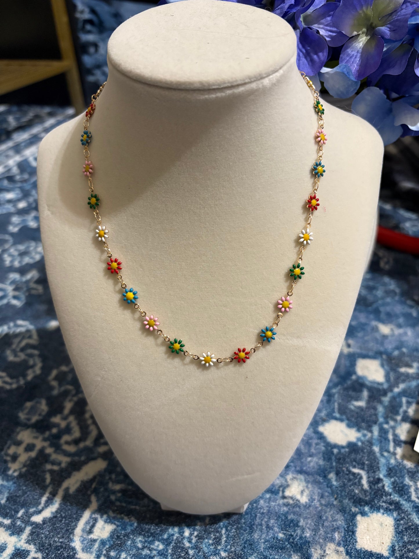 Daisy Necklace